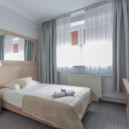 Villa Anna Gdansk - Noclegi Rooms - Free Parking エクステリア 写真