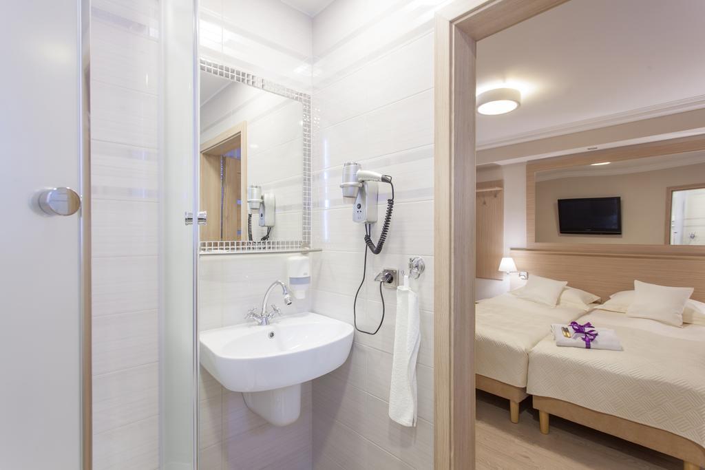 Villa Anna Gdansk - Noclegi Rooms - Free Parking エクステリア 写真