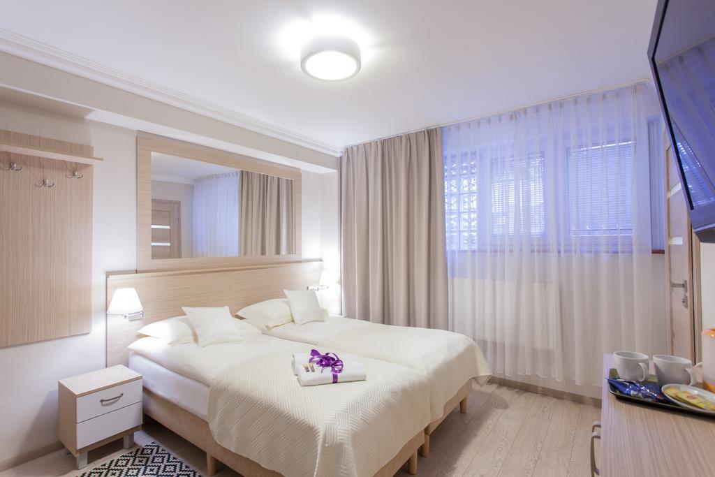 Villa Anna Gdansk - Noclegi Rooms - Free Parking エクステリア 写真
