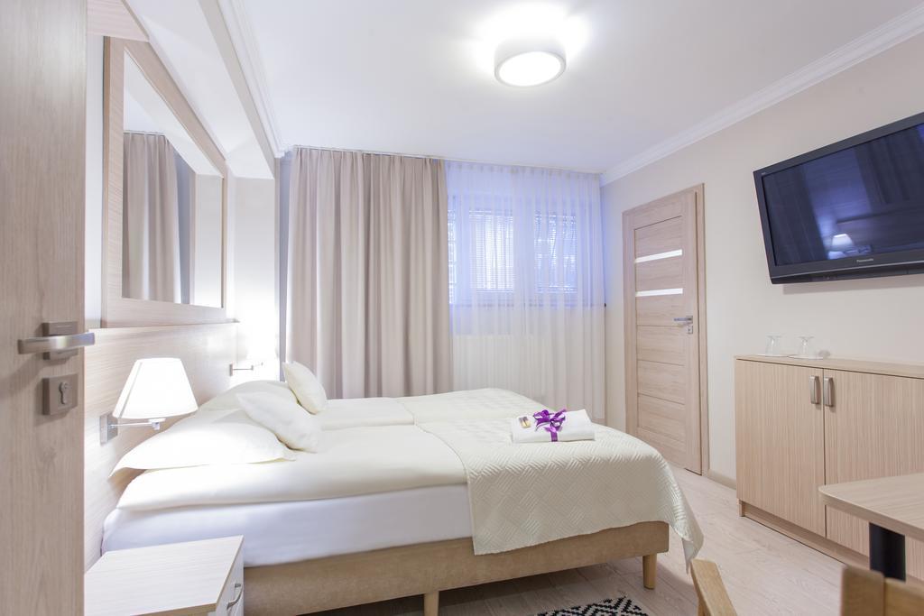 Villa Anna Gdansk - Noclegi Rooms - Free Parking エクステリア 写真