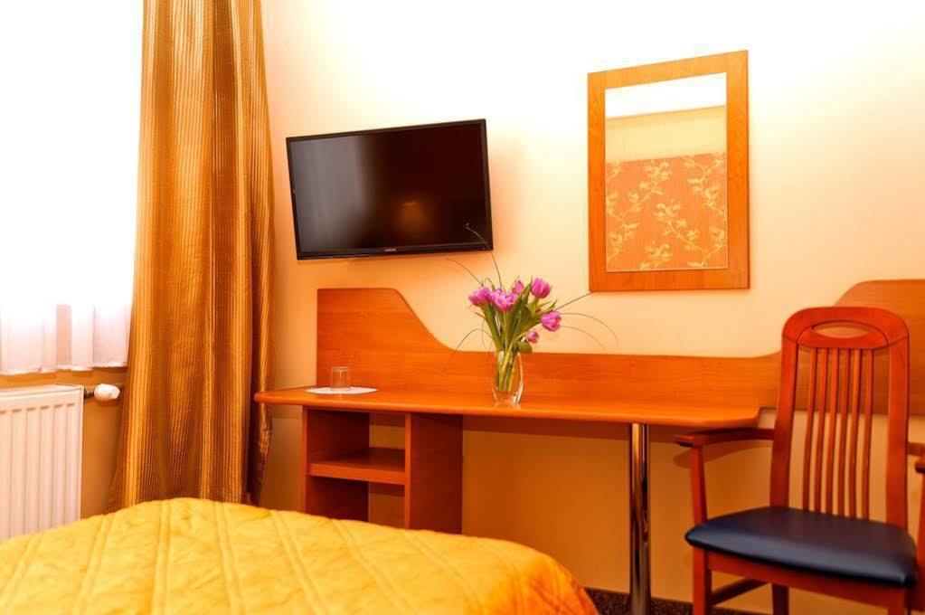 Villa Anna Gdansk - Noclegi Rooms - Free Parking エクステリア 写真